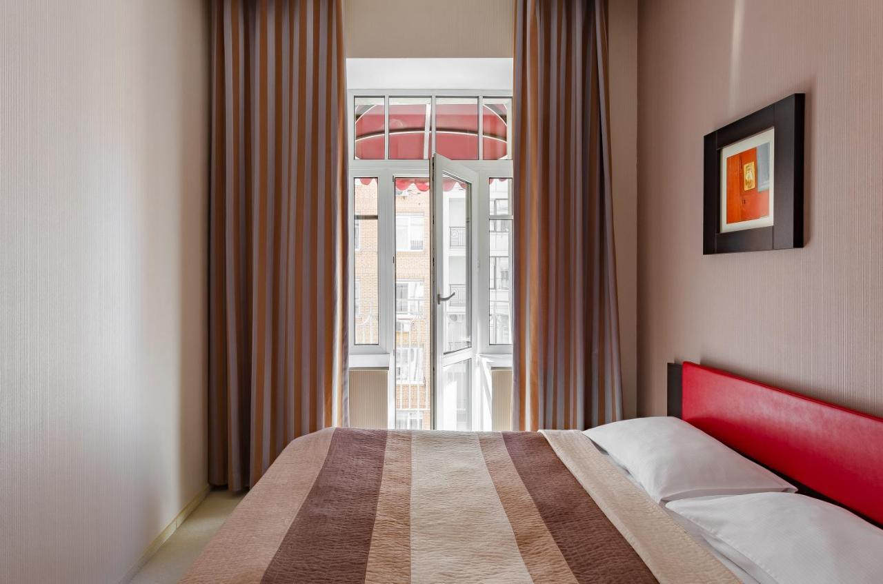 Senator Victory Square Aparthotel Κίεβο Εξωτερικό φωτογραφία